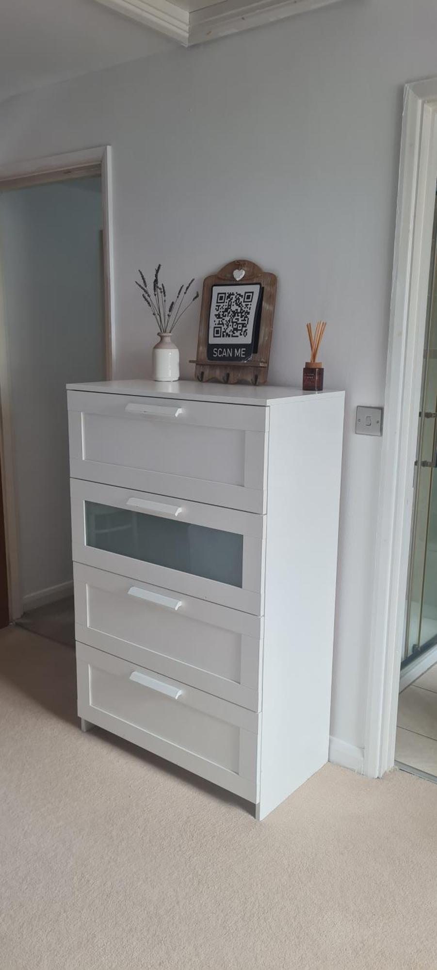 Large Double With Ensuite And Double Shower - * Bishops Frome